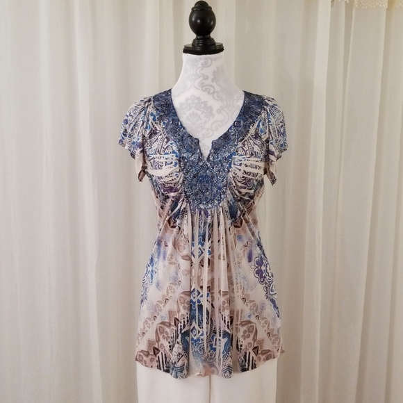 World Unity Tops - World Unity blouse